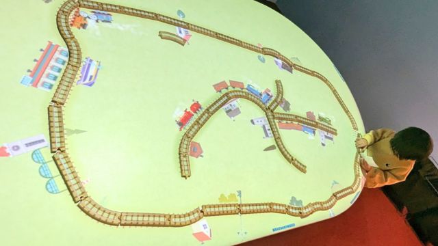 きかんしゃトーマスの世界展デジタルアート線路
